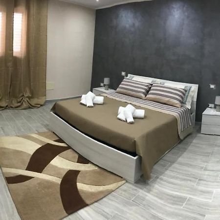 Casa Rosy Apartment San Corrado di Fuori Екстериор снимка