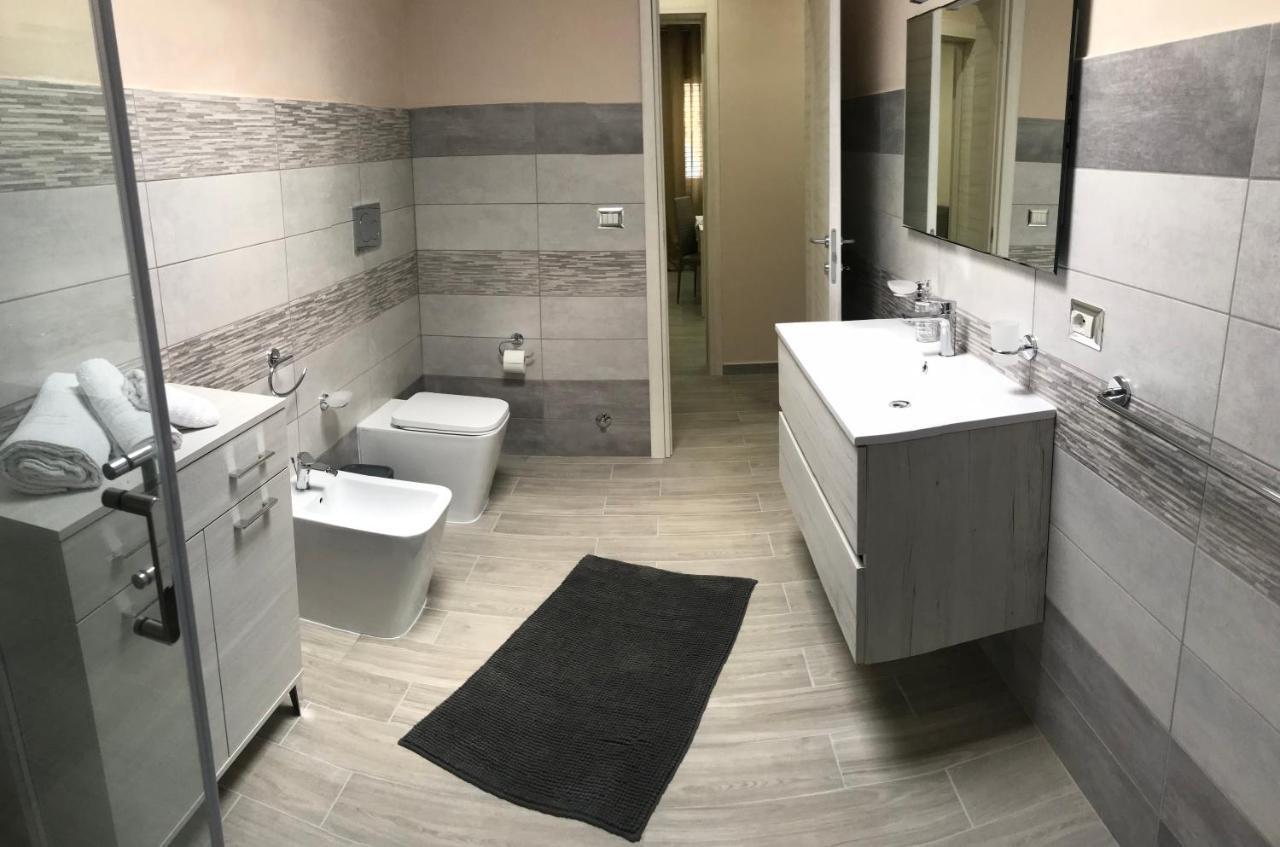 Casa Rosy Apartment San Corrado di Fuori Екстериор снимка