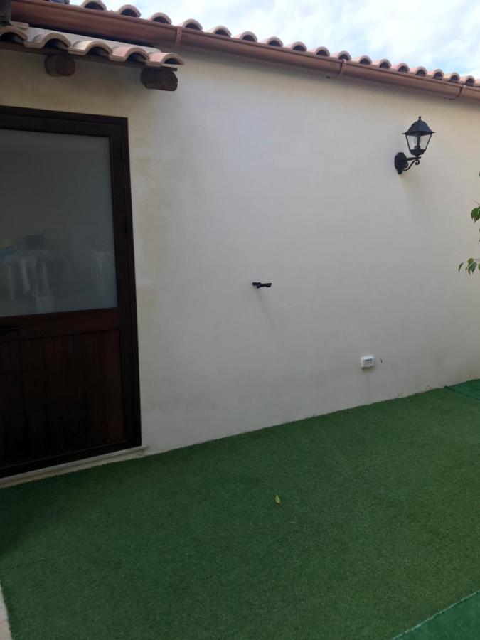 Casa Rosy Apartment San Corrado di Fuori Екстериор снимка