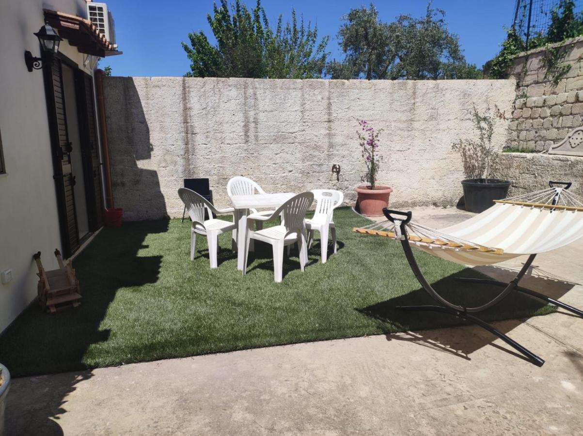 Casa Rosy Apartment San Corrado di Fuori Екстериор снимка